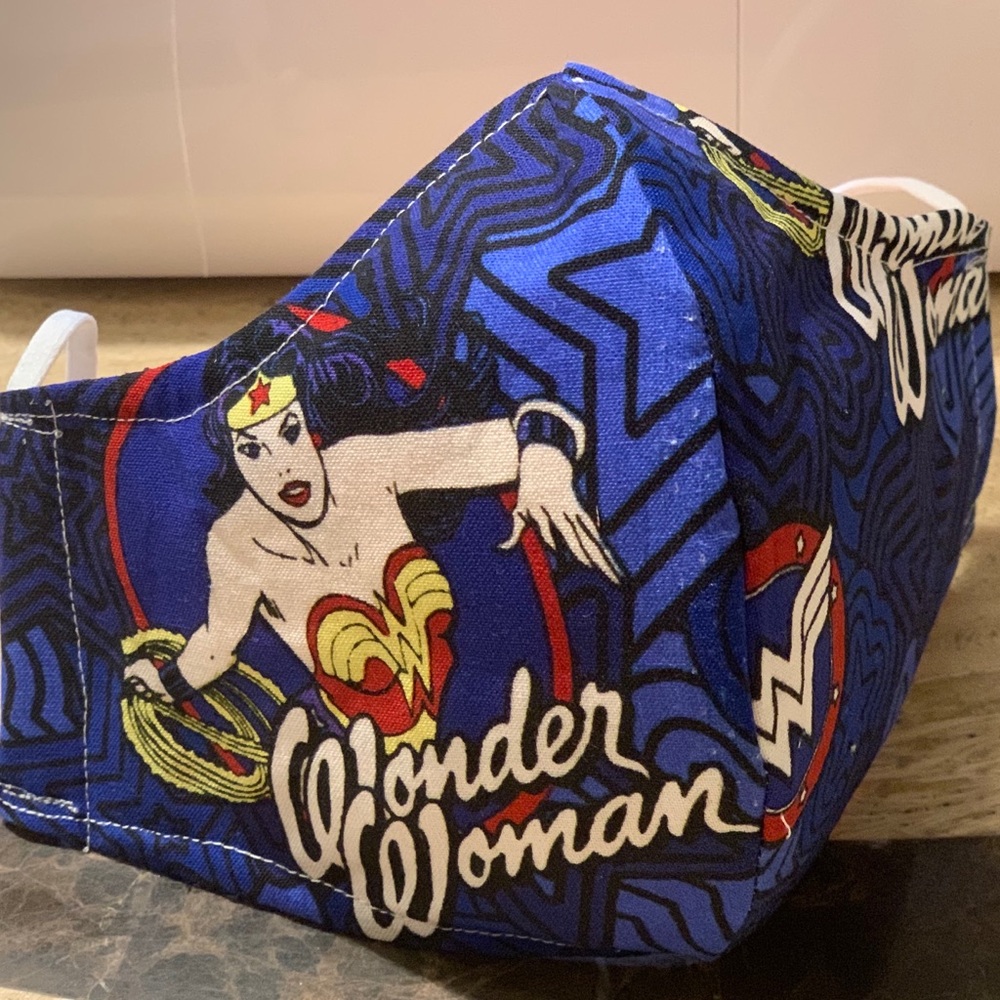 Wonder Woman reversible with double filter